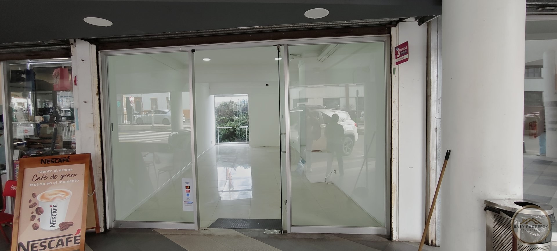 Locales comerciales en arriendo, desde las 19,89 UF , Portal Amunátegui ¡ Con mes de gracia ! — foto 3