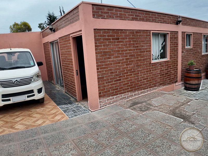 CASA 2D 1B CON ESTACIONAMIENTO · DISPONIBLE YA · DESDE $500.000